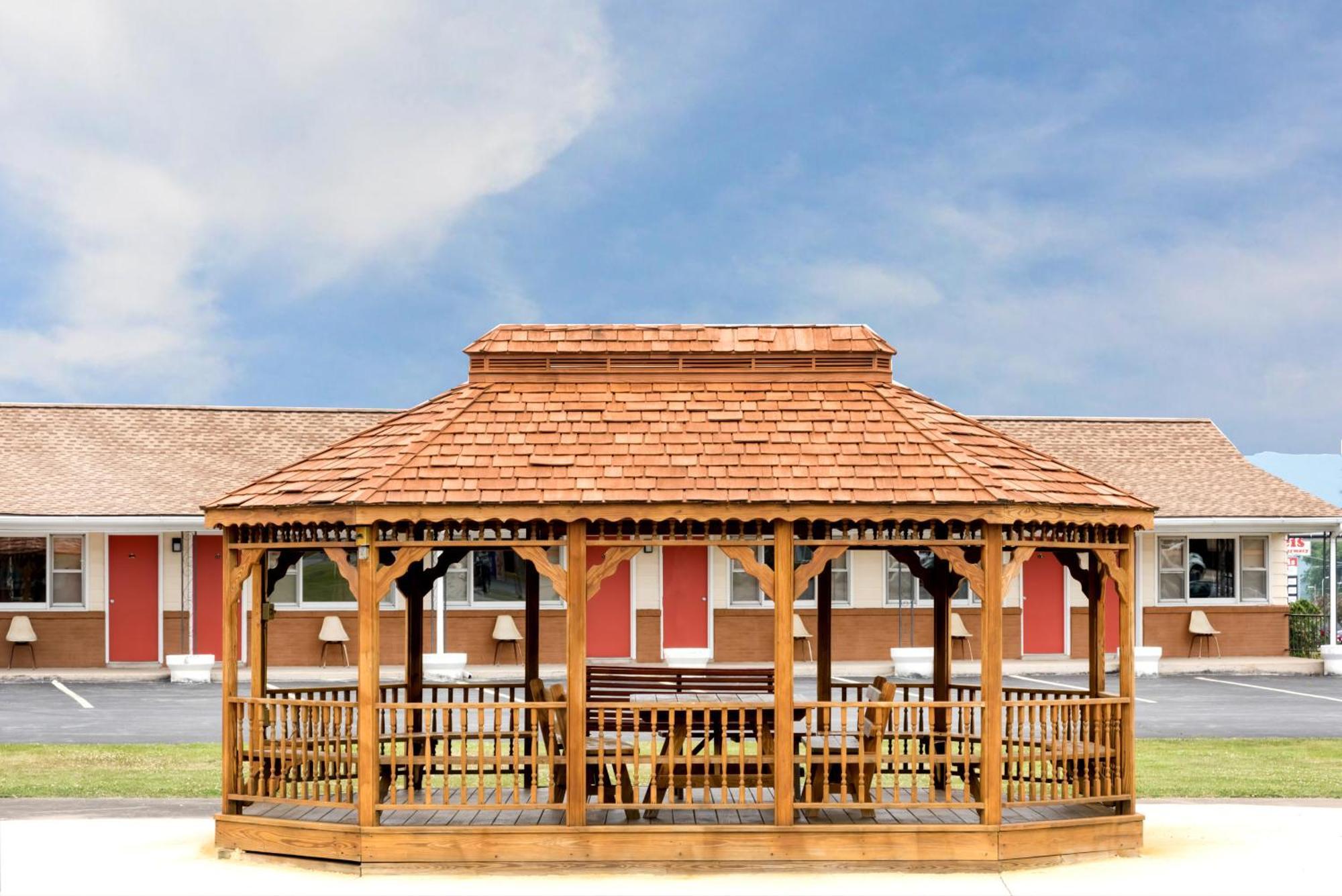 Budget Inn Mifflintown Exterior foto